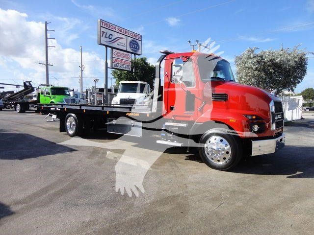 2027 Mack MD6