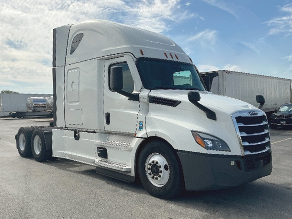 Freightliner Cascadia126 sleeper tractor showing side view with white paint and chrome front grille, VIN 3AKJHHDR0NSNL4414 on listing, stock 552012.