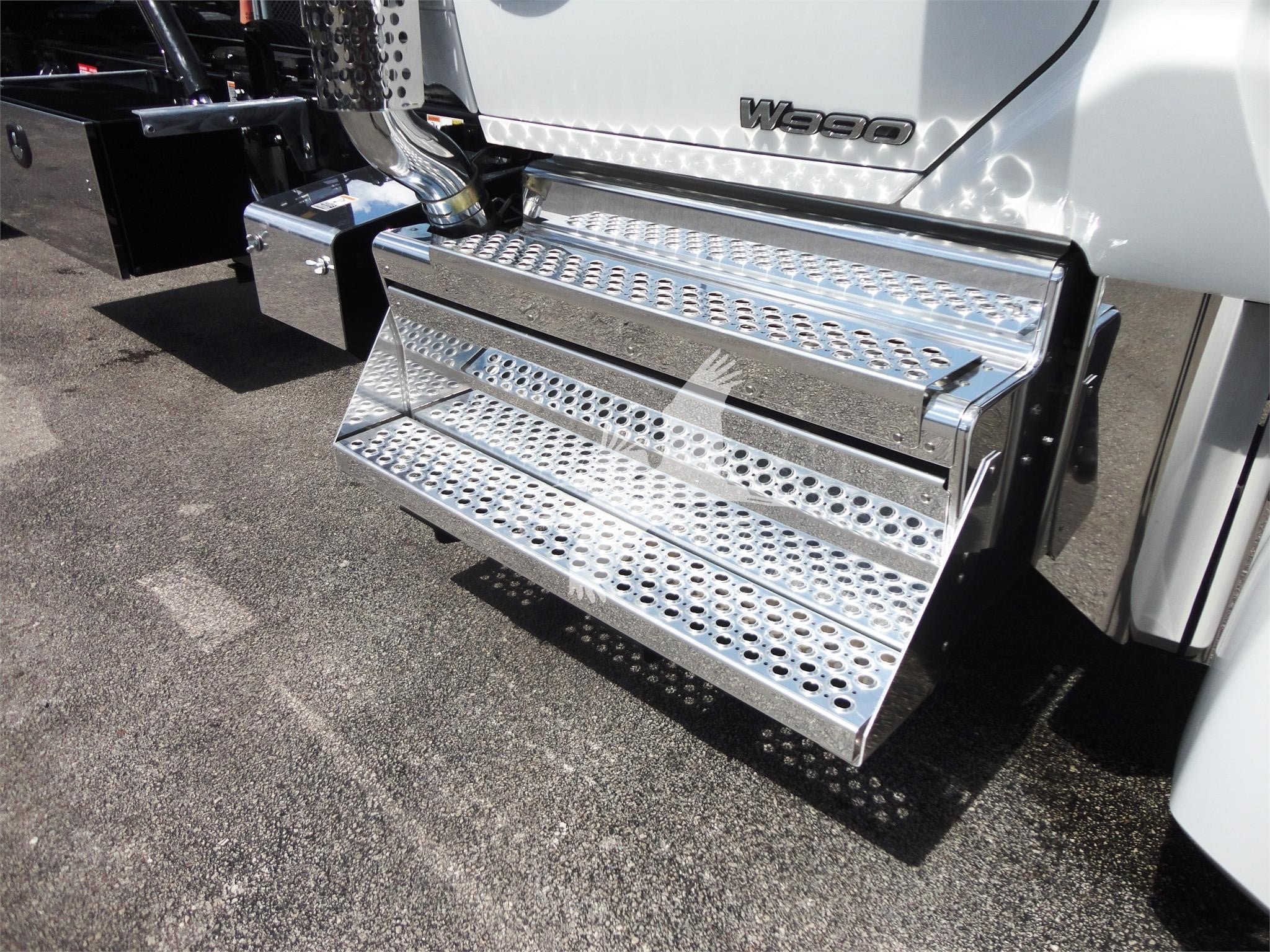 2022 Kenworth W900