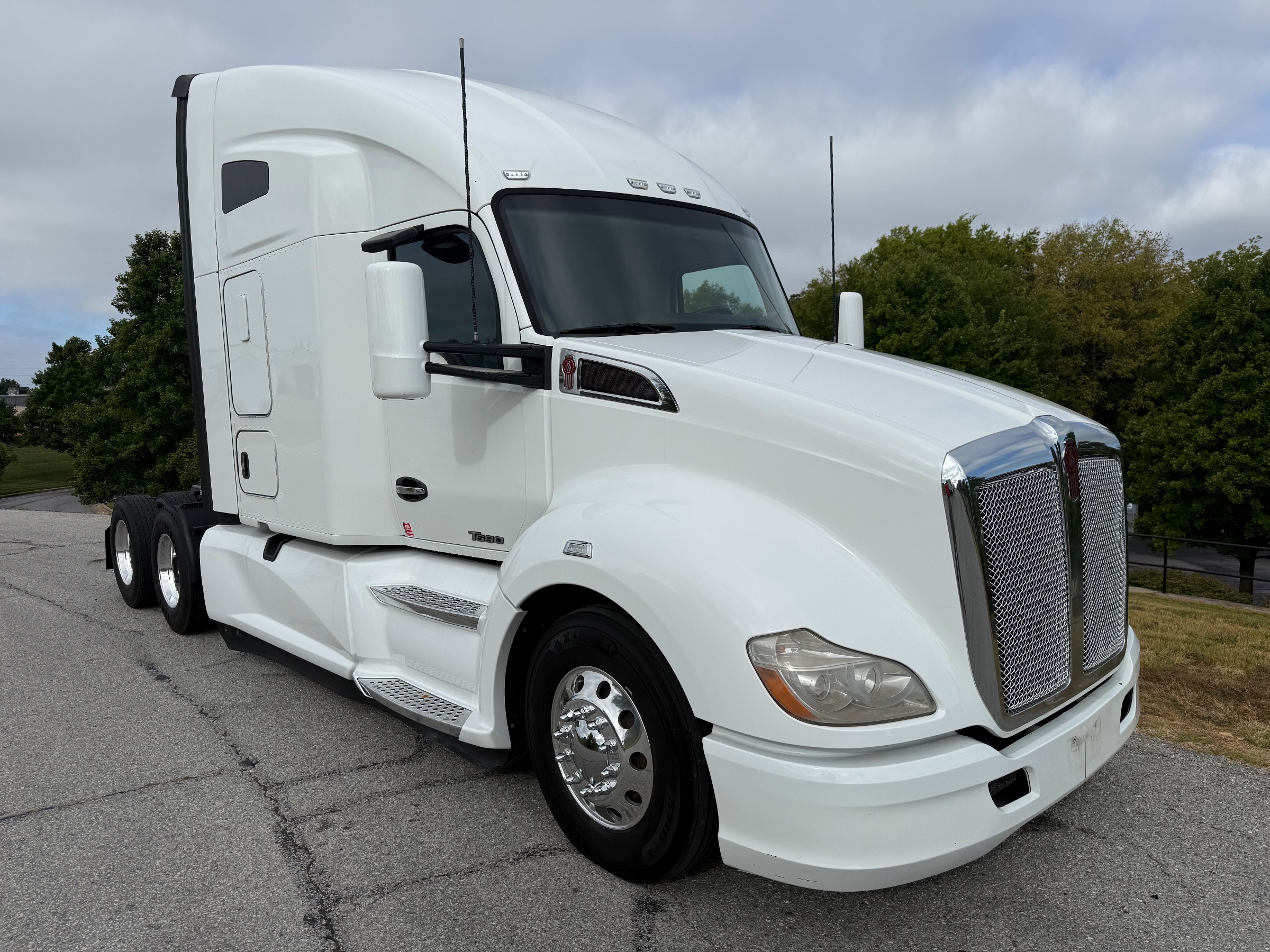 2022 Kenworth T680