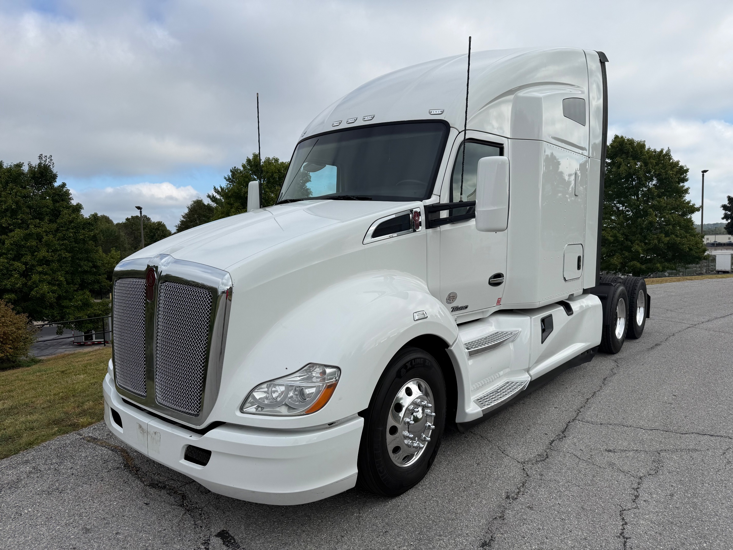 2022 Kenworth T680