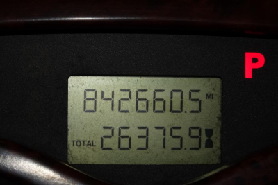 Instrument cluster showing odometer reading 842,660.5 miles and total 26375.9? with a 'P' indicator on the right.