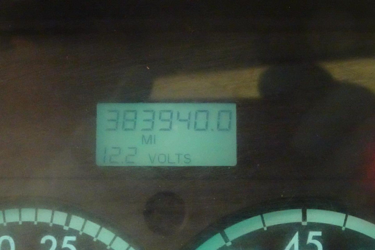 Dashboard display showing 383940.0 miles, 12.2 volts.