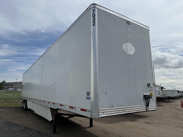 2016 Utility 4000D-X