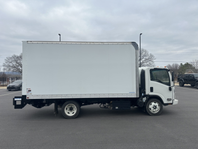2024 Hino S5 box truck side view showing cargo box and cab with VIN JALEMW165R7304542 and stock number 64828