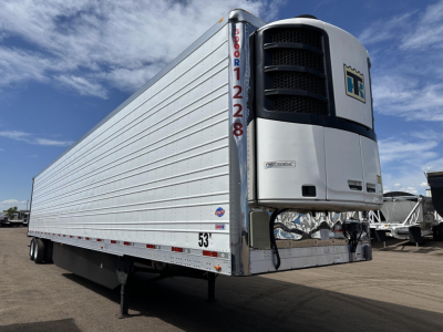 Utility 3000R reefer trailer showing front refrigeration unit and side rails, VIN 150120728194, stock UE11628.