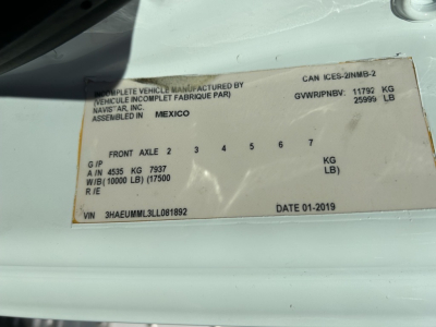 Label on vehicle showing incomplete vehicle manufactured by Navis ARC, assembled in Mexico. GVWR/PNBV and weights listed. VIN 3HAEUMML3LL081892. Date 01-2019.