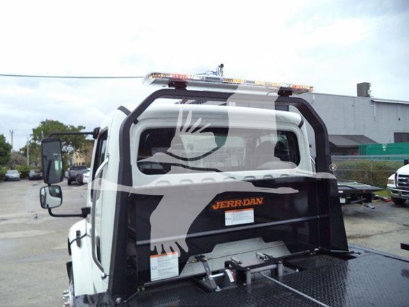 2020 Freightliner M2 106