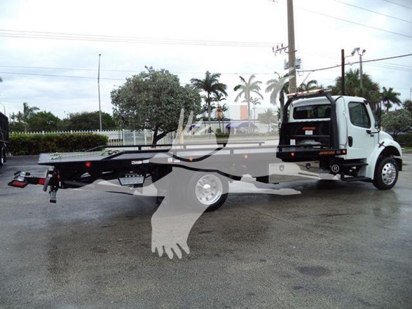2020 Freightliner M2 106