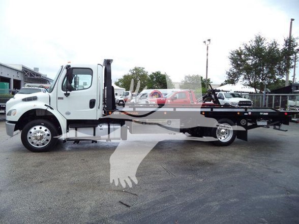 2020 Freightliner M2 106