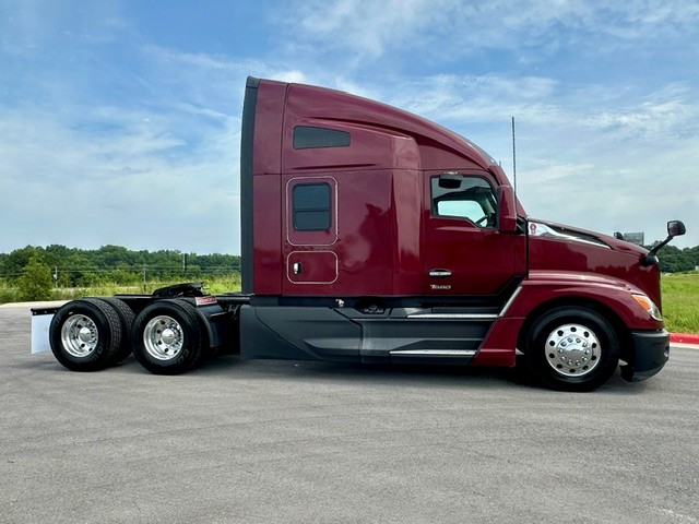 2023 Kenworth T680