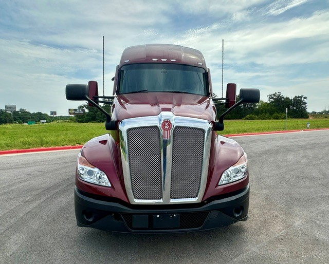 2023 Kenworth T680