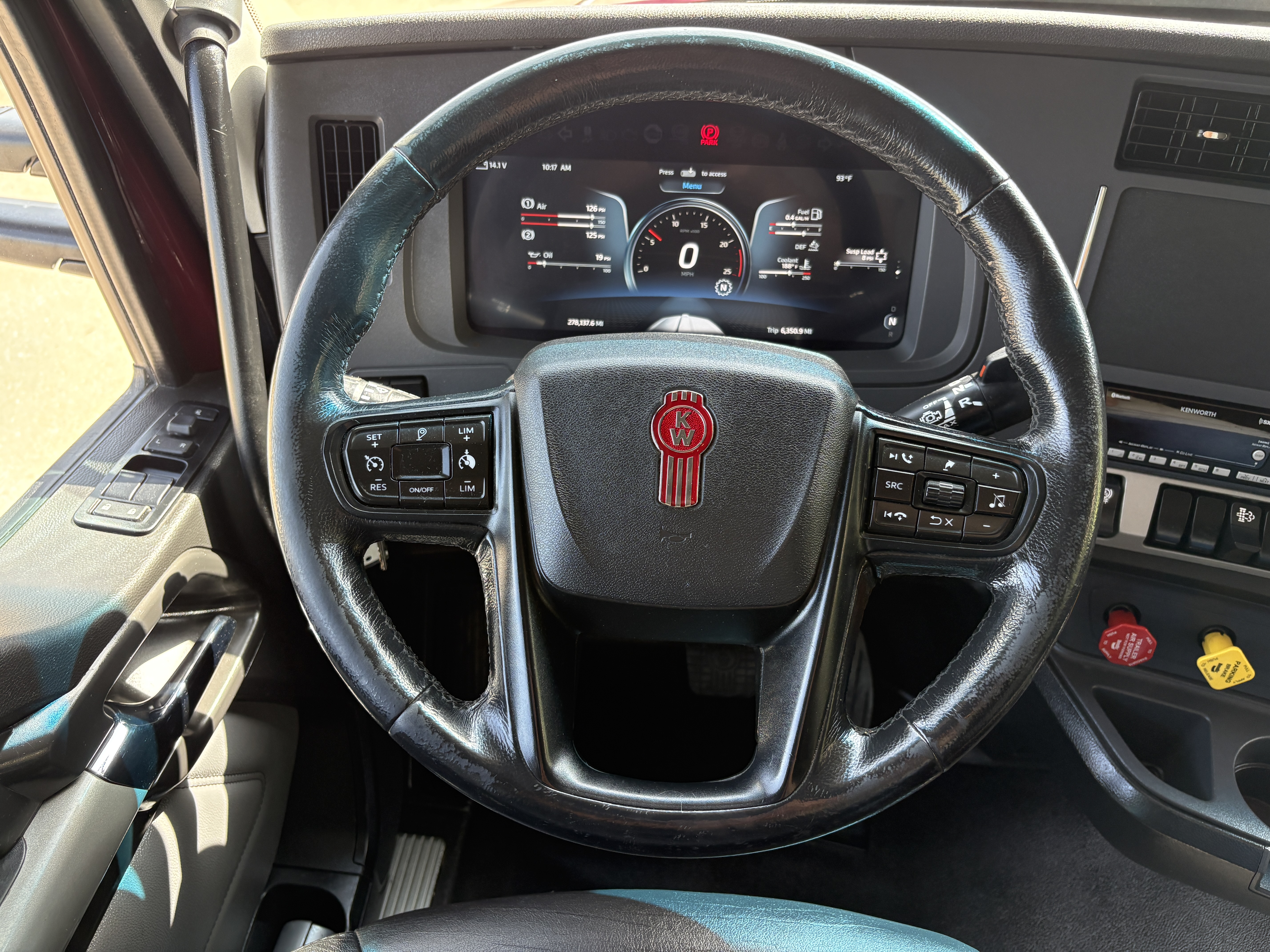 2023 Kenworth T680
