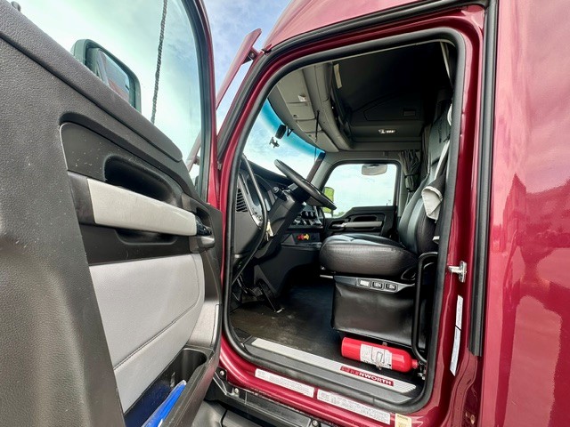 2023 Kenworth T680