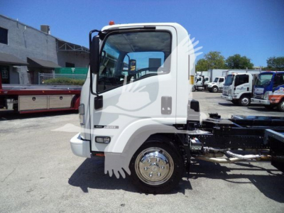 Isuzu NPR/NRR cab from side showing wheel and chassis, with no visible text on side labels.