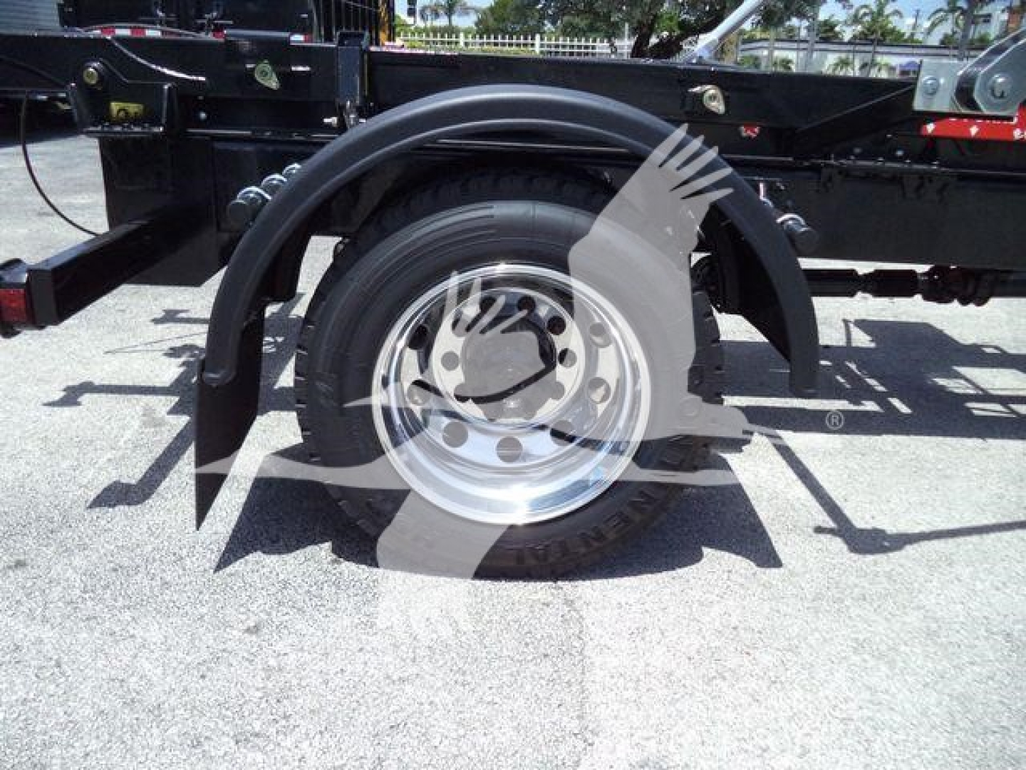Peterbilt 536 trailer front section showing wheel, fender and undercarriage components