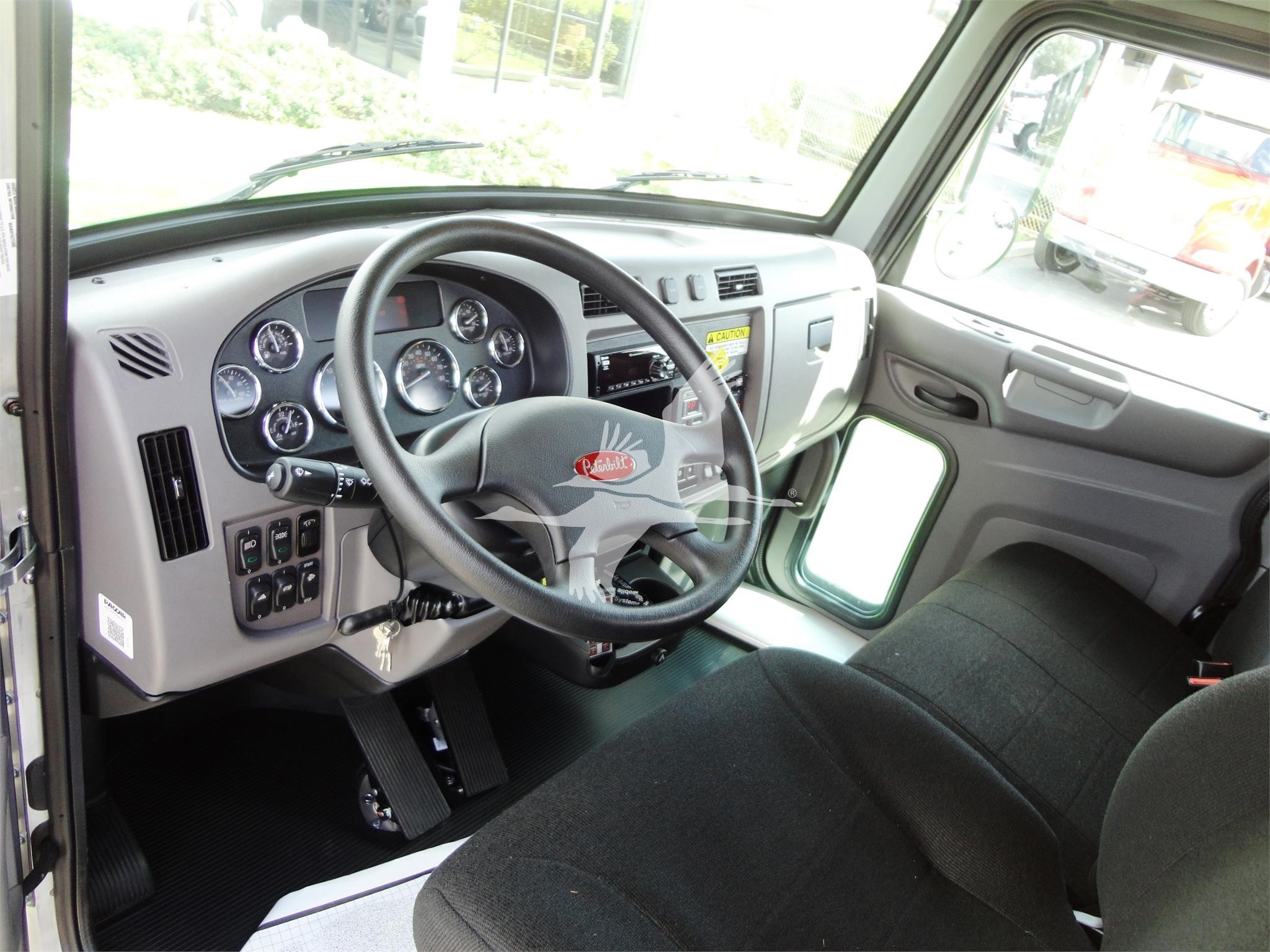 2022 Peterbilt 337