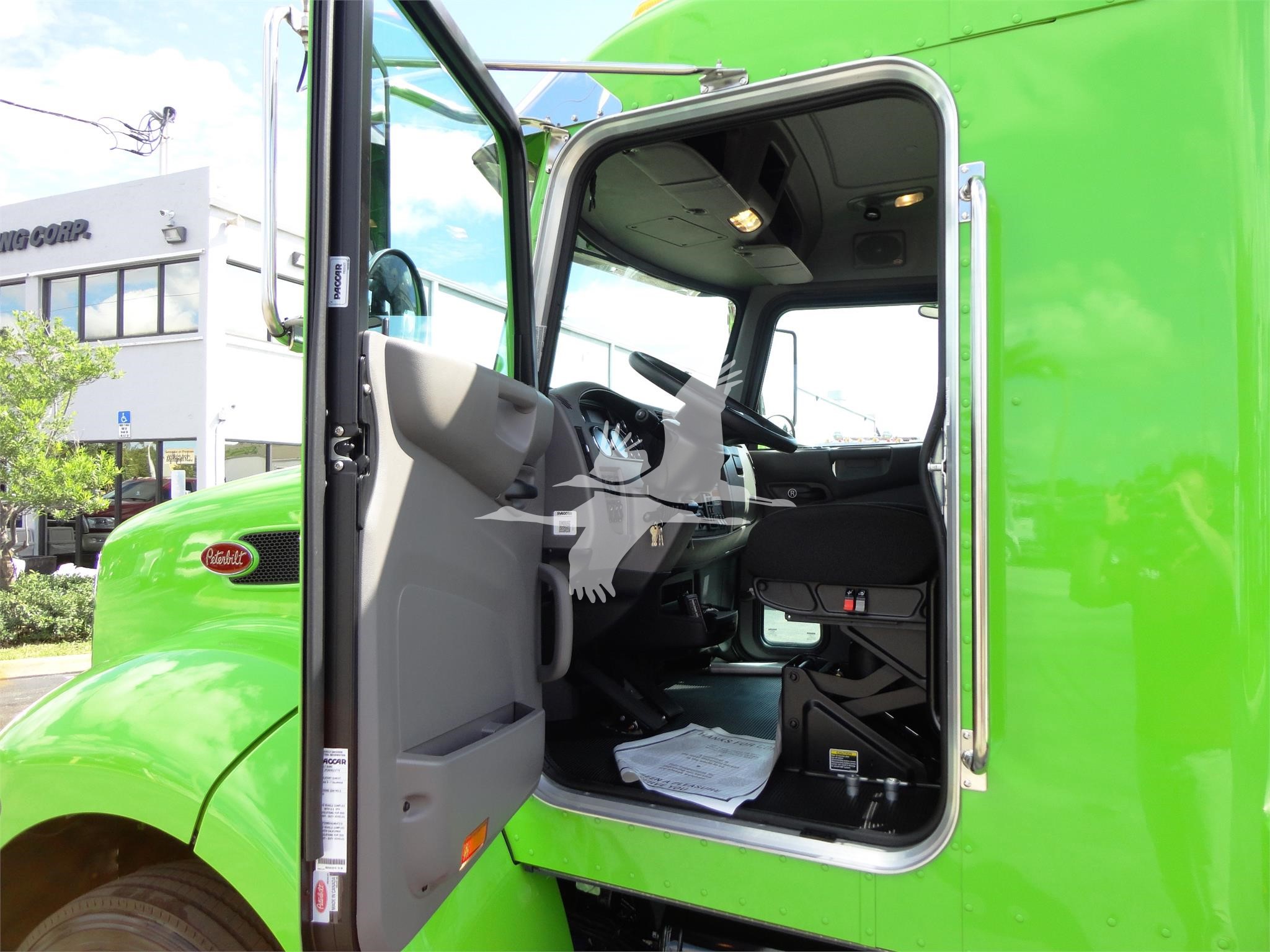 2022 Peterbilt 337