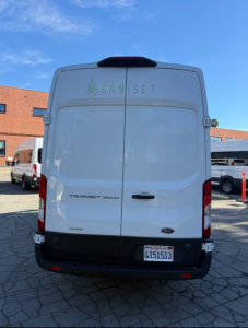 Ford Transit 350 HD cargo van rear view showing double doors and license plate 41515S3.
