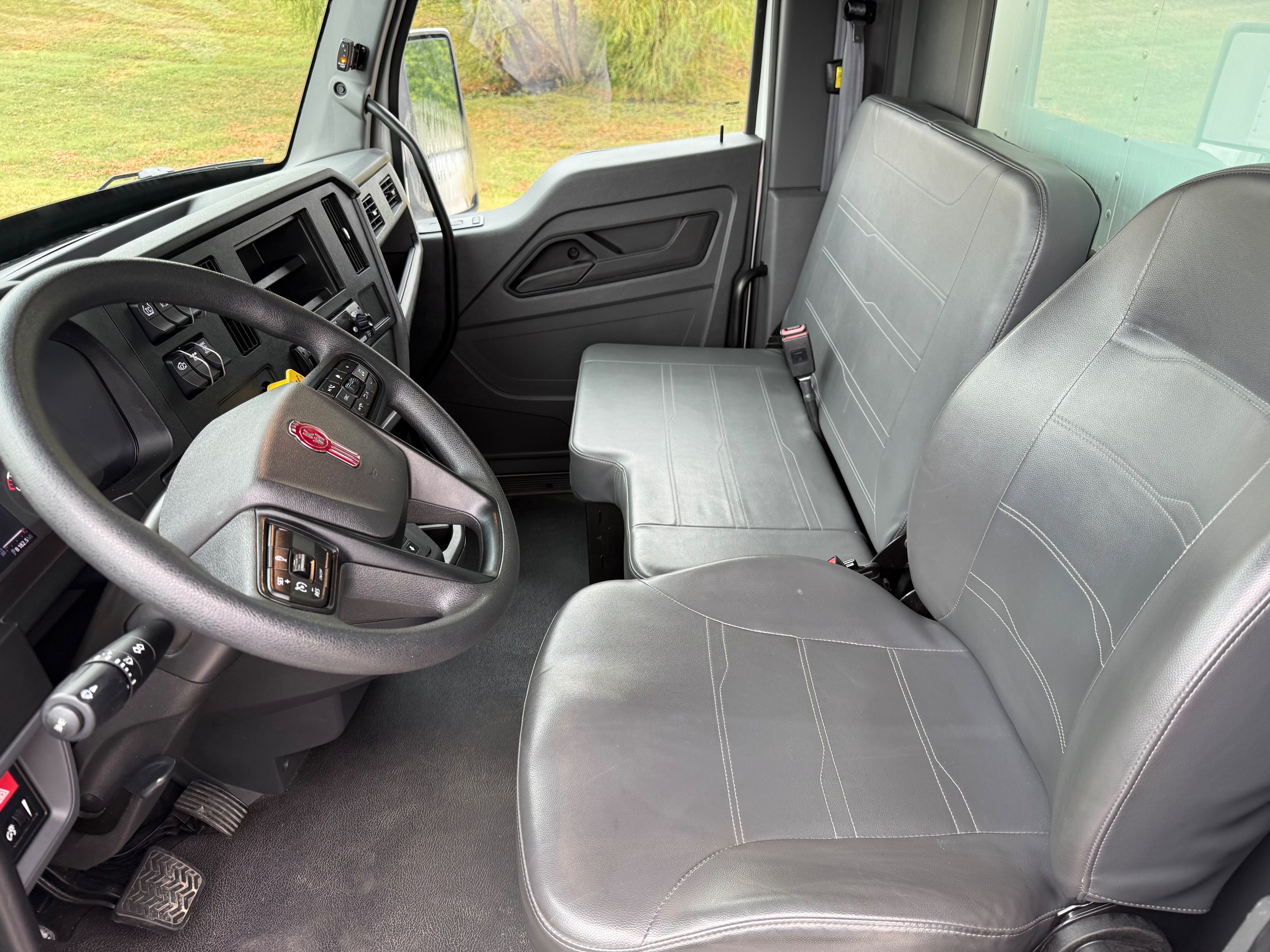2024 Kenworth T380