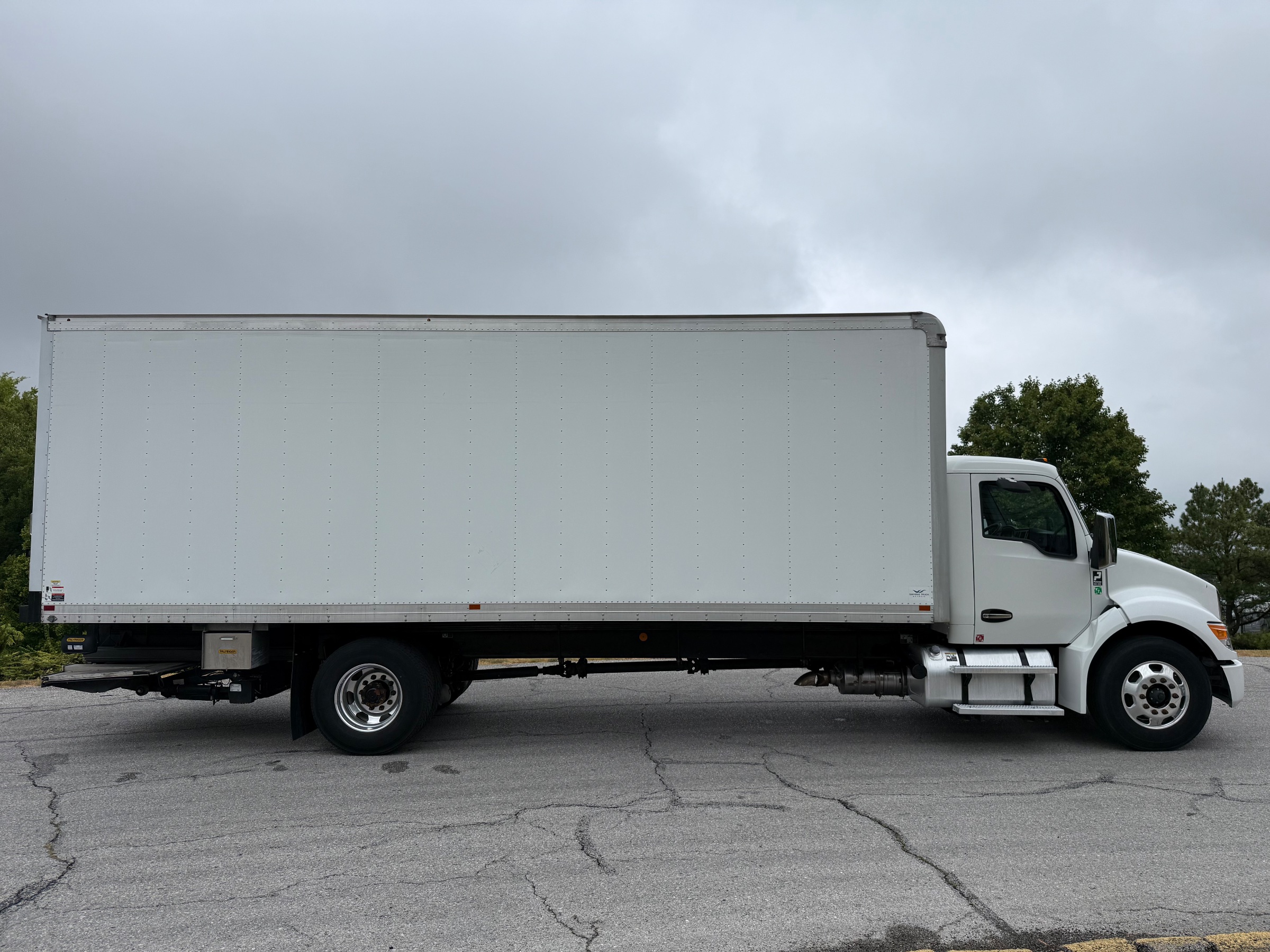 2024 Kenworth T380