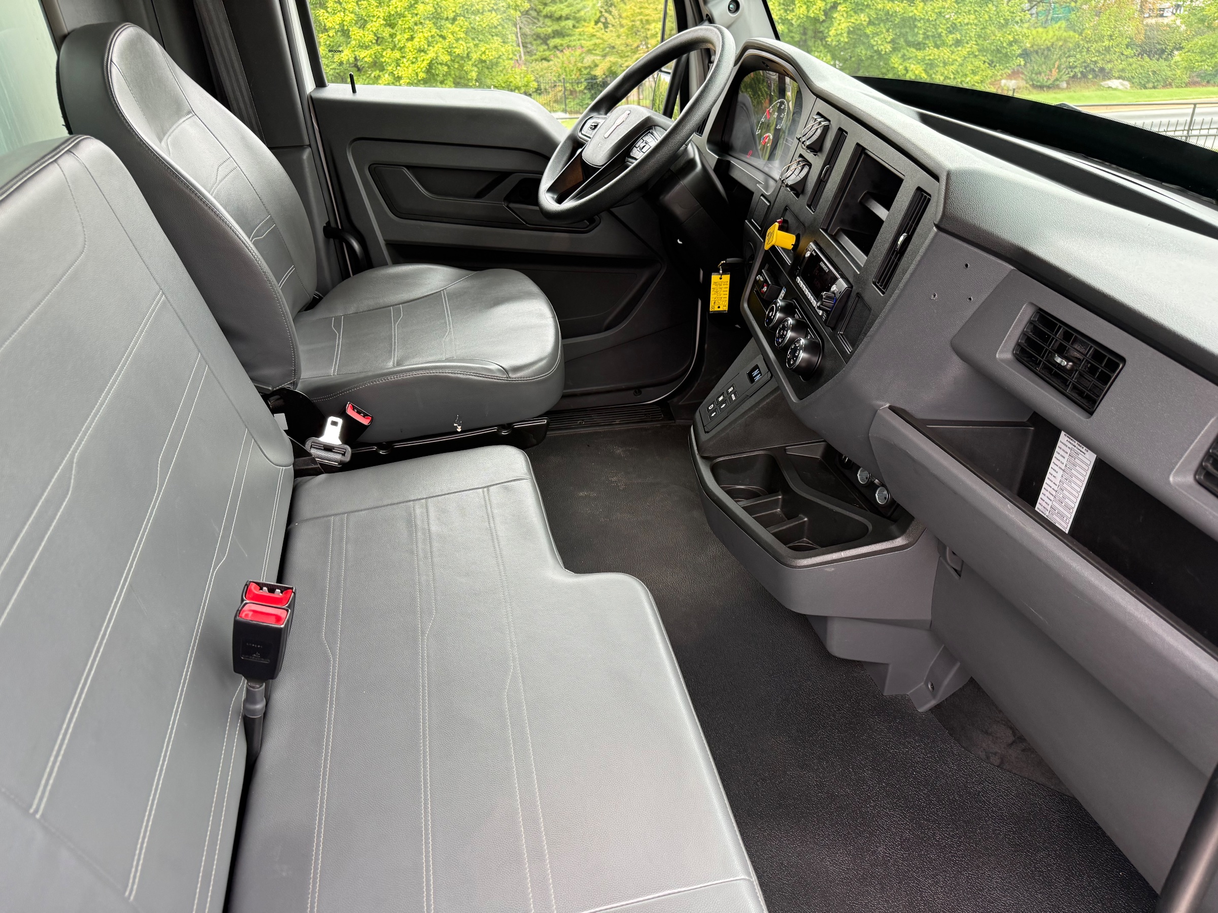 2024 Kenworth T380