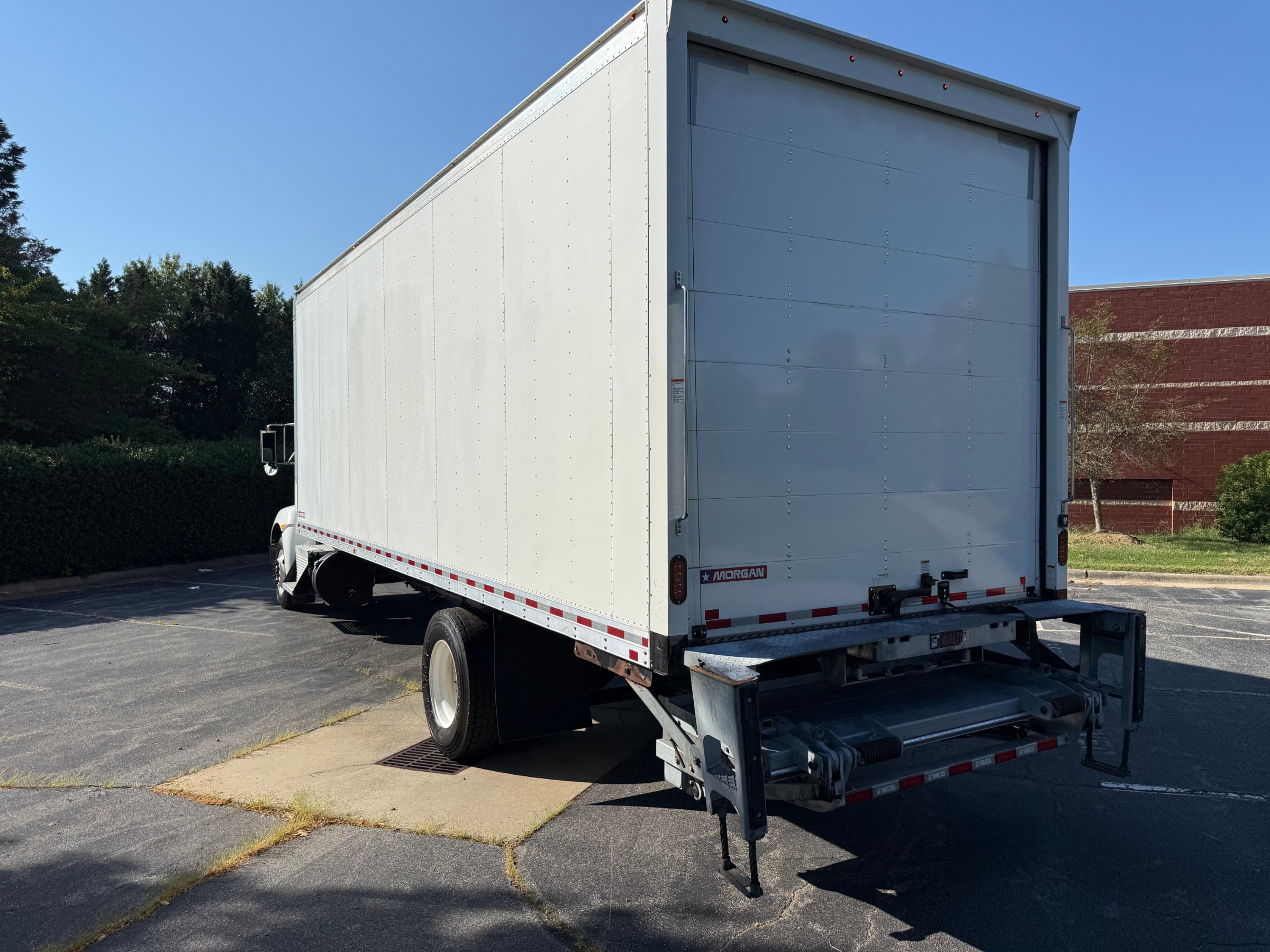 2022 Kenworth T270