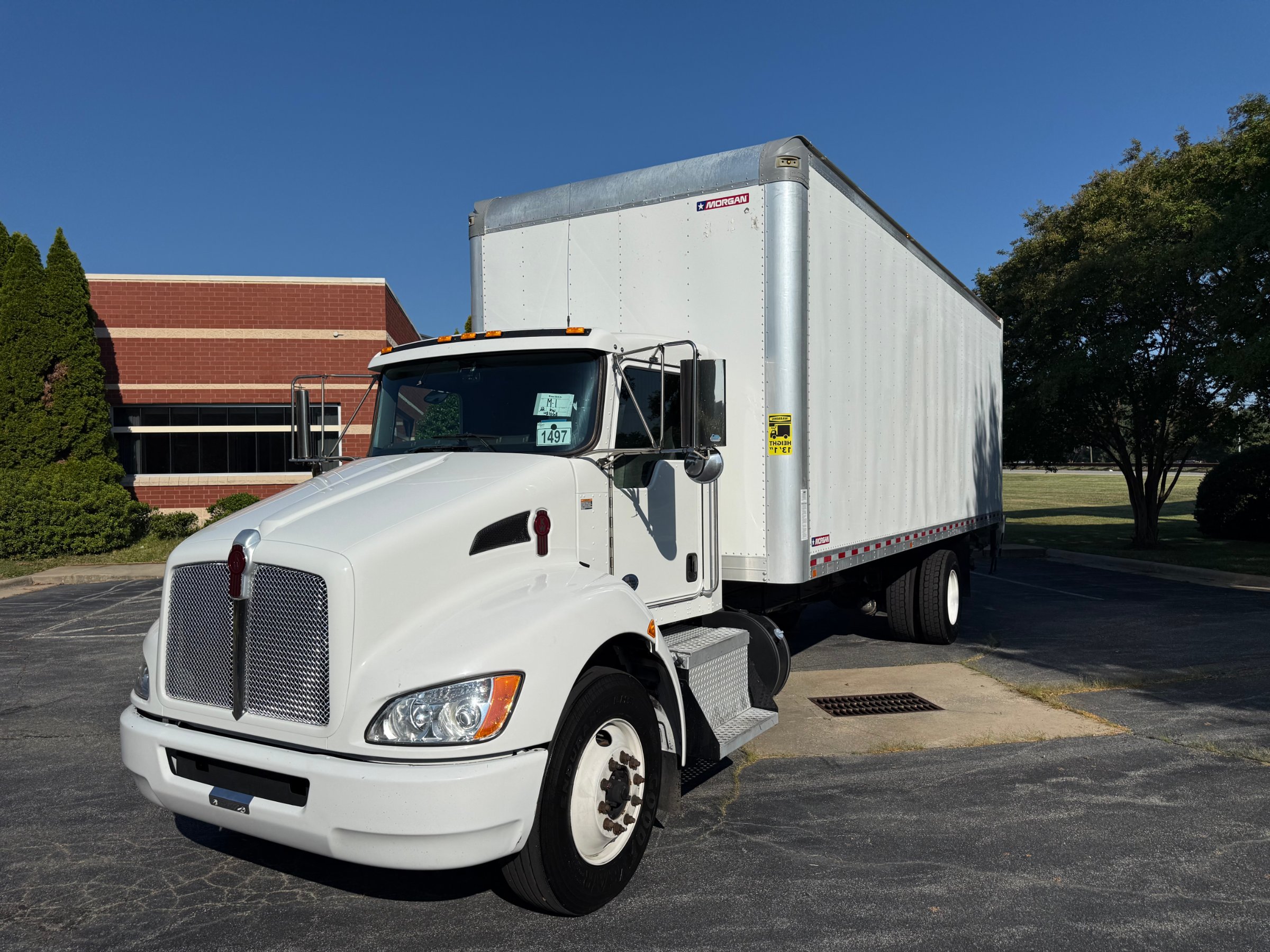 2022 Kenworth T270