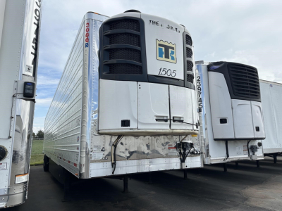 Trailer front view of 2020 Utility 3000R refrigerated trailer showing DBL unit and TB logo on the nose.