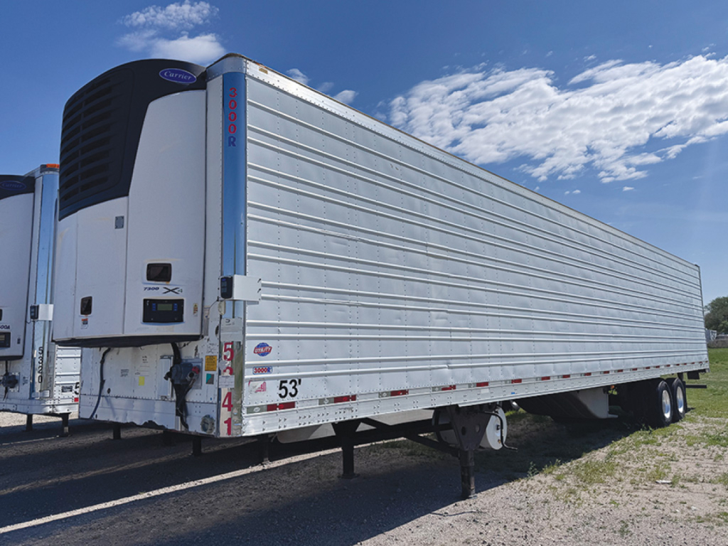 Utility 3000R reefer trailer side view showing Thermo King unit and 53' length with blue vertical 3000R text.