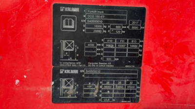 Kalmar DCG160-6T data plate showing specs and serial numbers on red surface.