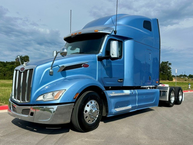 2023 Peterbilt 579