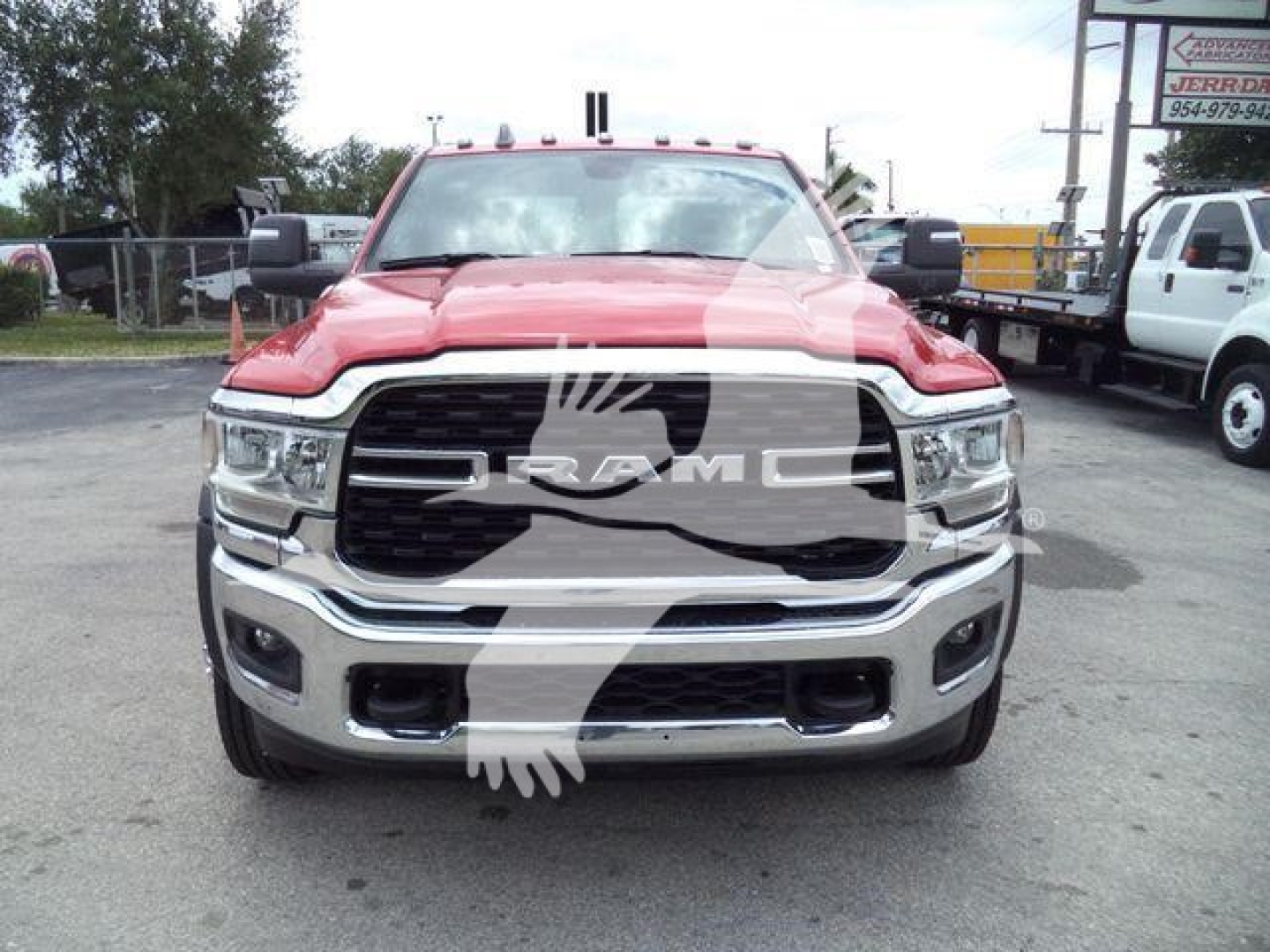 Ram 4500 truck front view showing large grille and bumper with RAM emblem and winch category tag overlay.