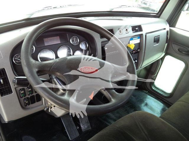 2018 Peterbilt 337