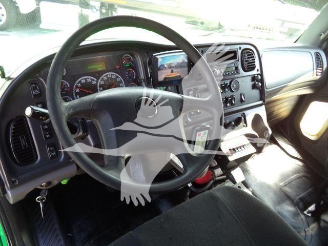 2016 Freightliner M2 106