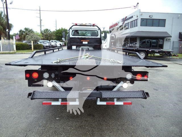 2020 Freightliner M2 106