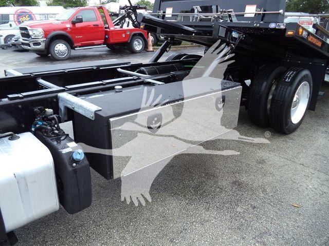 2020 Freightliner M2 106