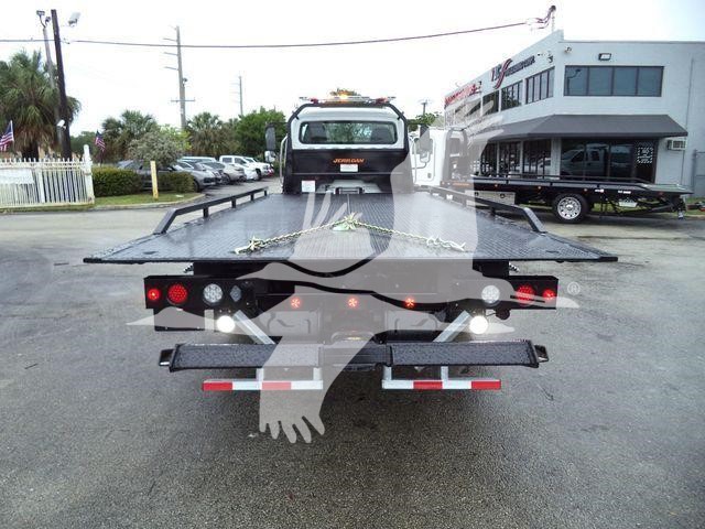 2020 Freightliner M2 106