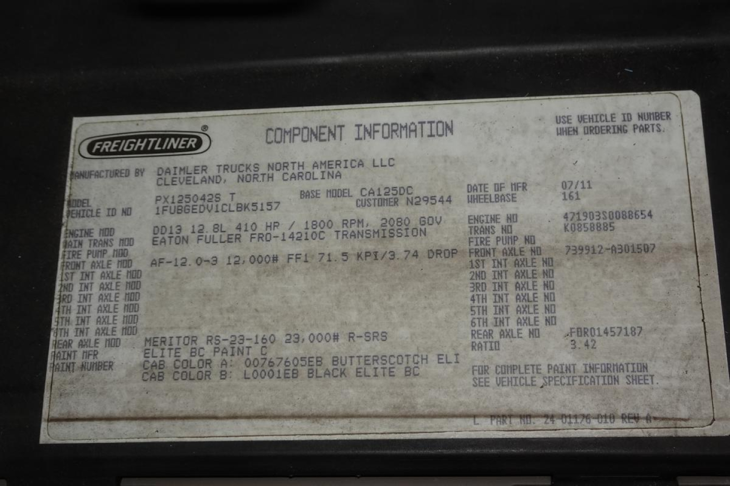 https://cdn.truckertotrucker.com/ad-photos/95ed1664-ff81-11ef-a728-2ae5827a827d/large/freightliner-cascadia-125-component-info-plate-3484419.jpg?