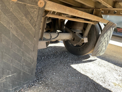 Trailer undercarriage showing rear suspension and wheel from a 2017 Hyundai dry van.