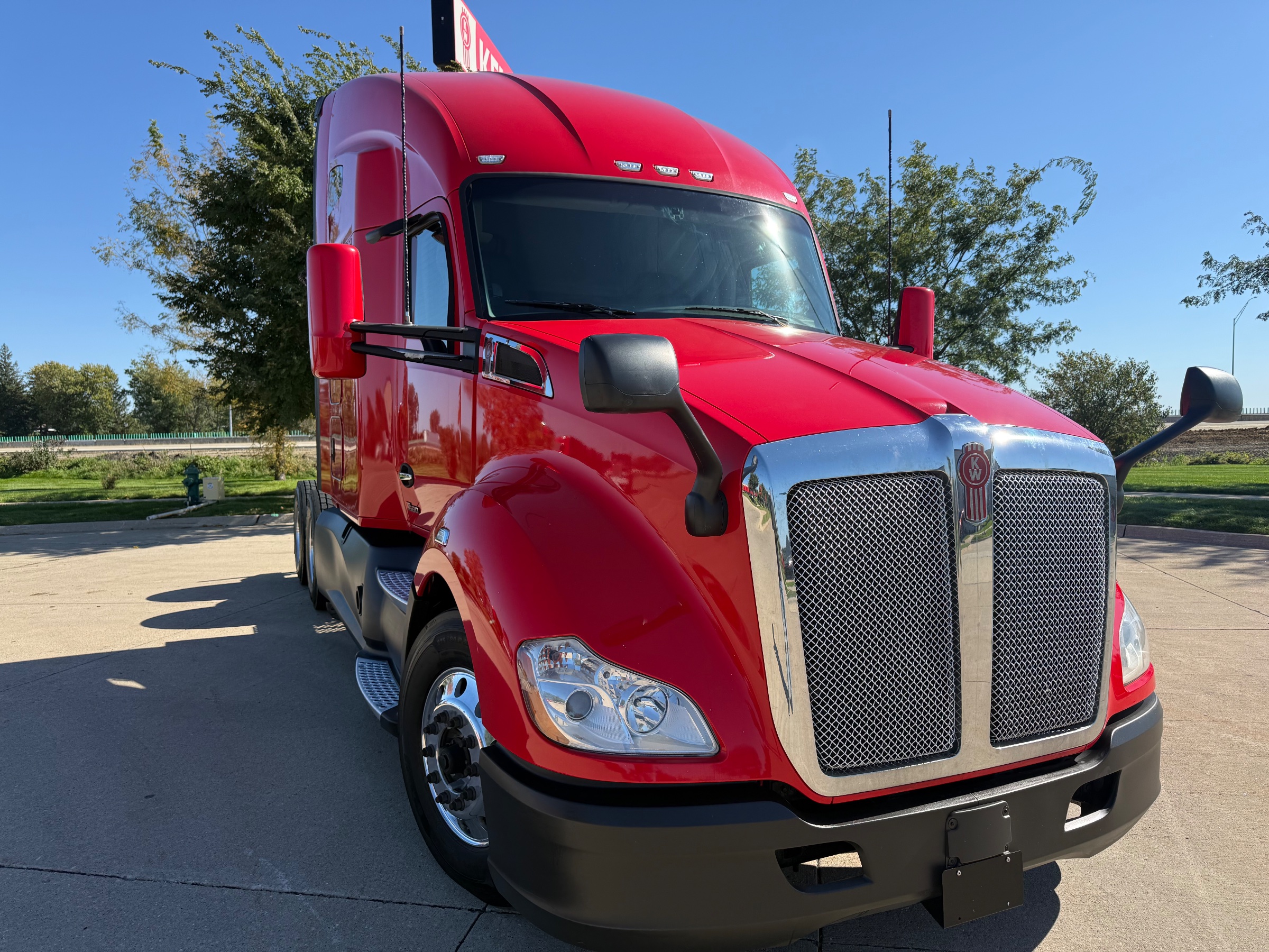 2022 Kenworth T680