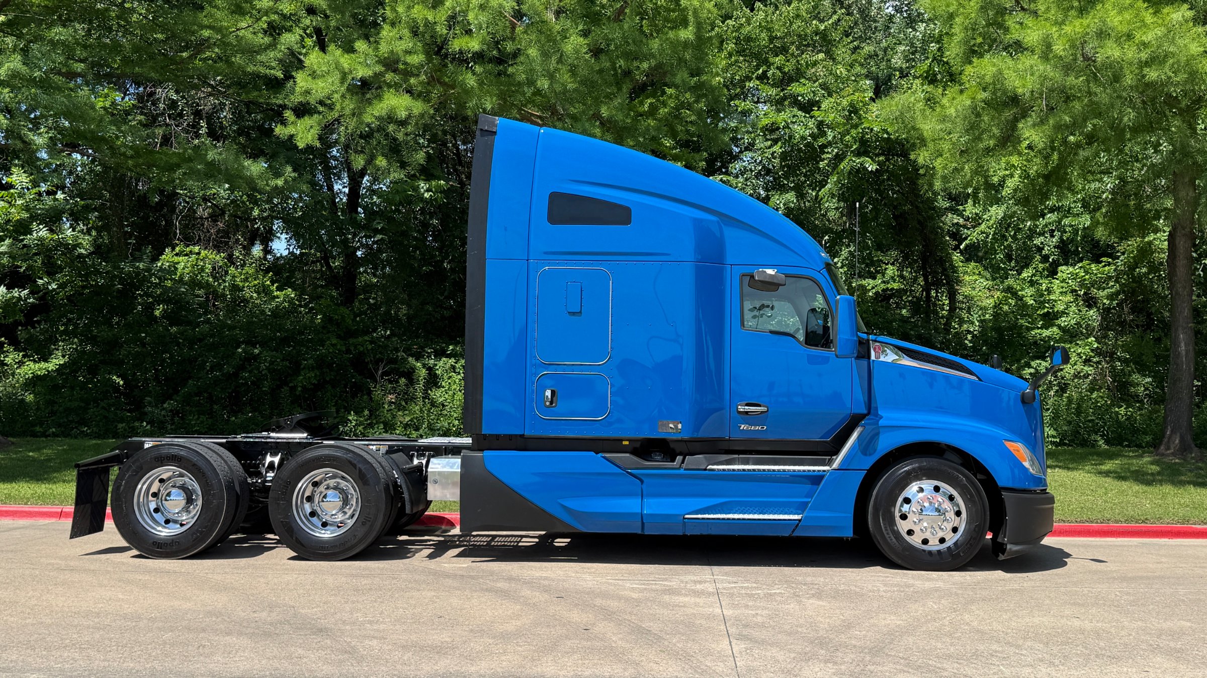 2023 Kenworth T680