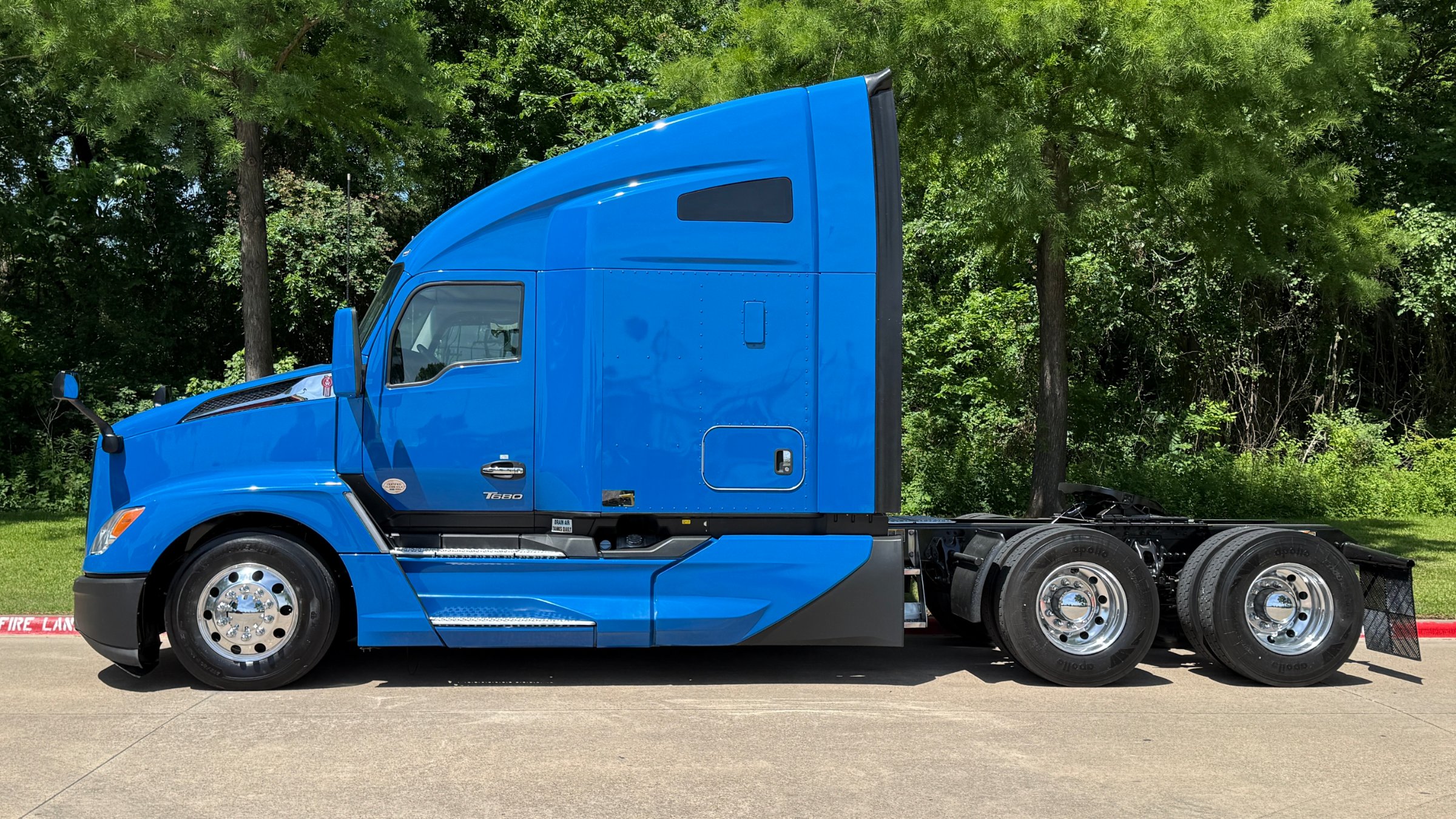 2023 Kenworth T680