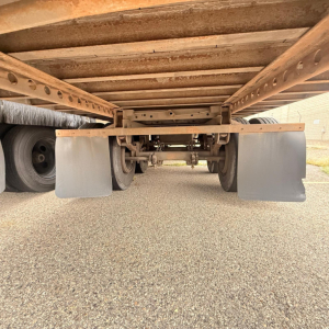 Great Dane 7441 SL dry van trailer undercarriage showing axles, suspension, and mud flaps.