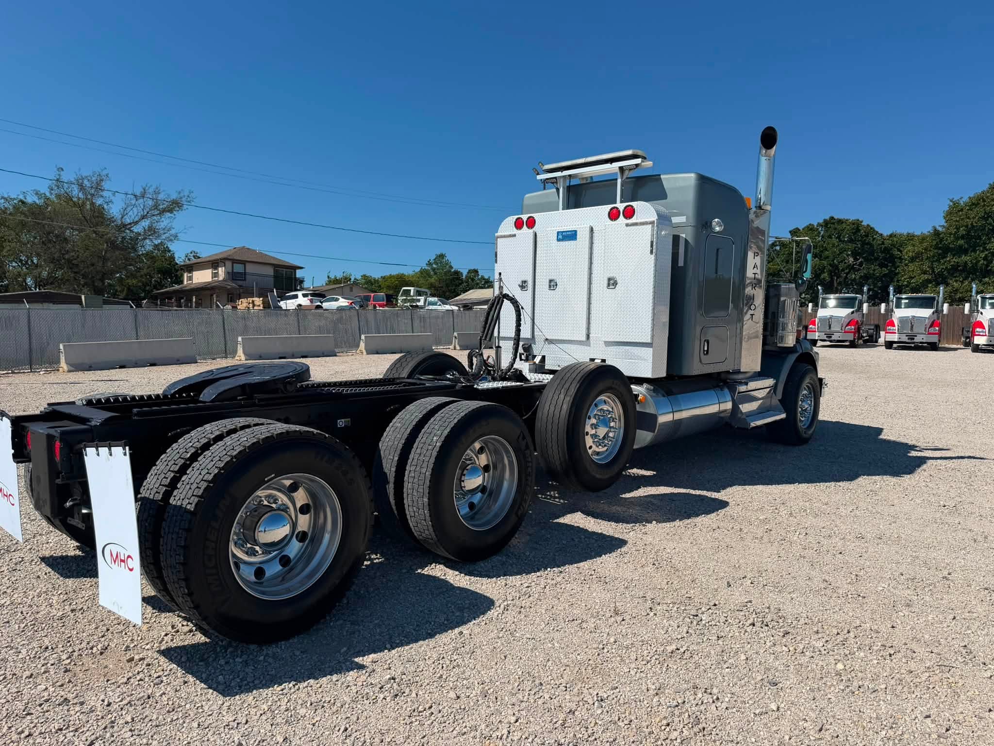 2023 Kenworth T800W