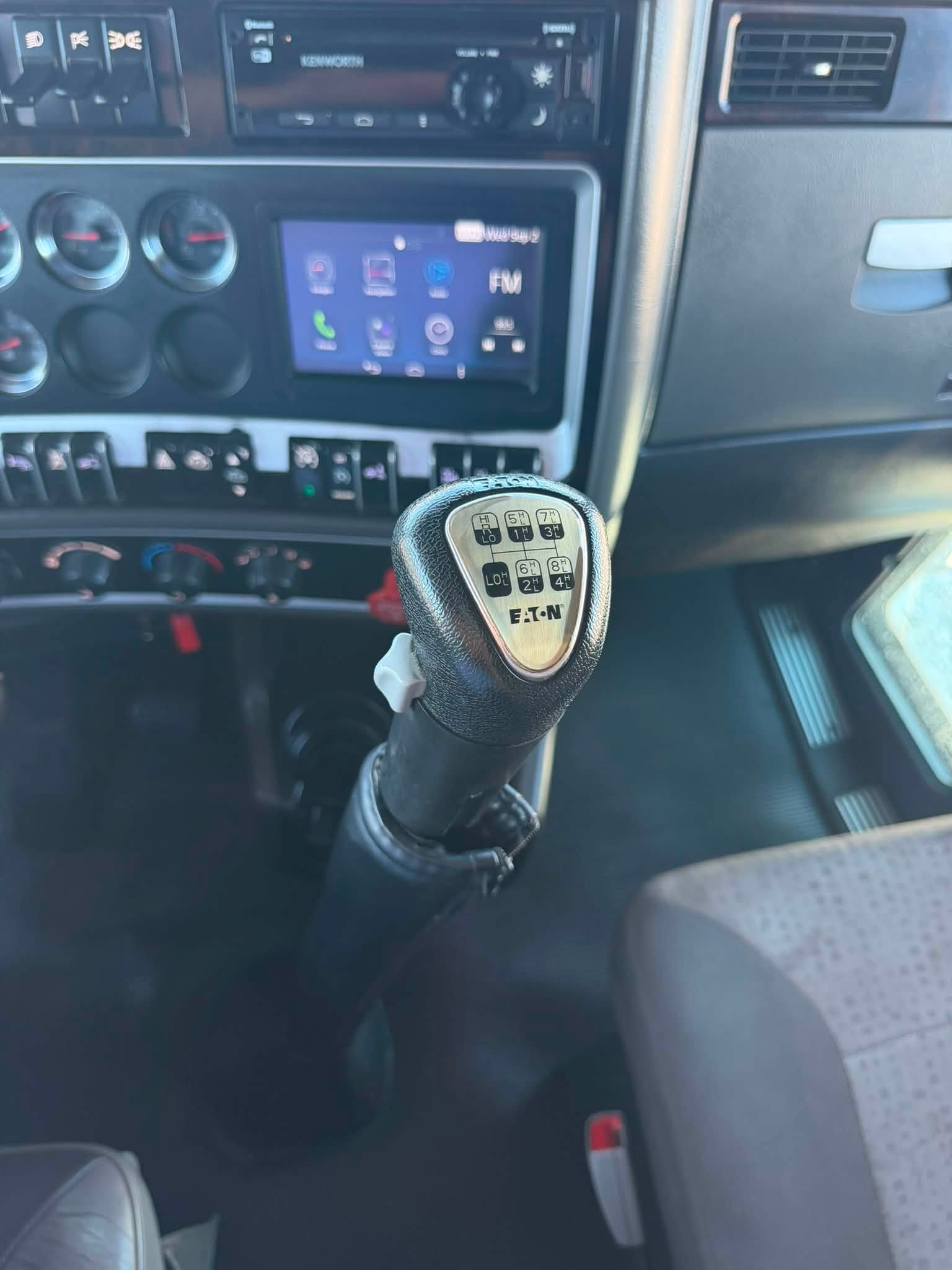 2023 Kenworth T800W