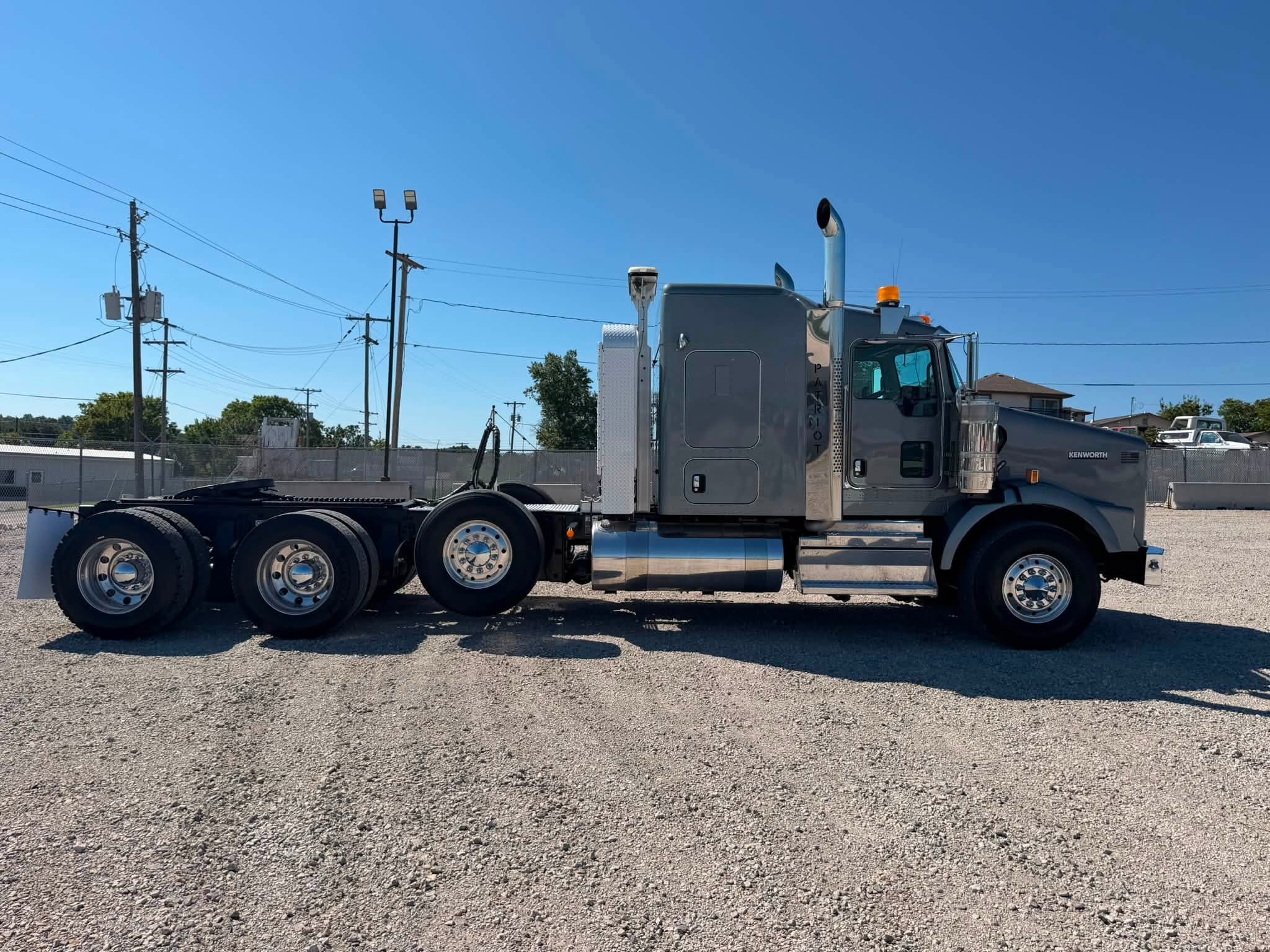 2023 Kenworth T800W