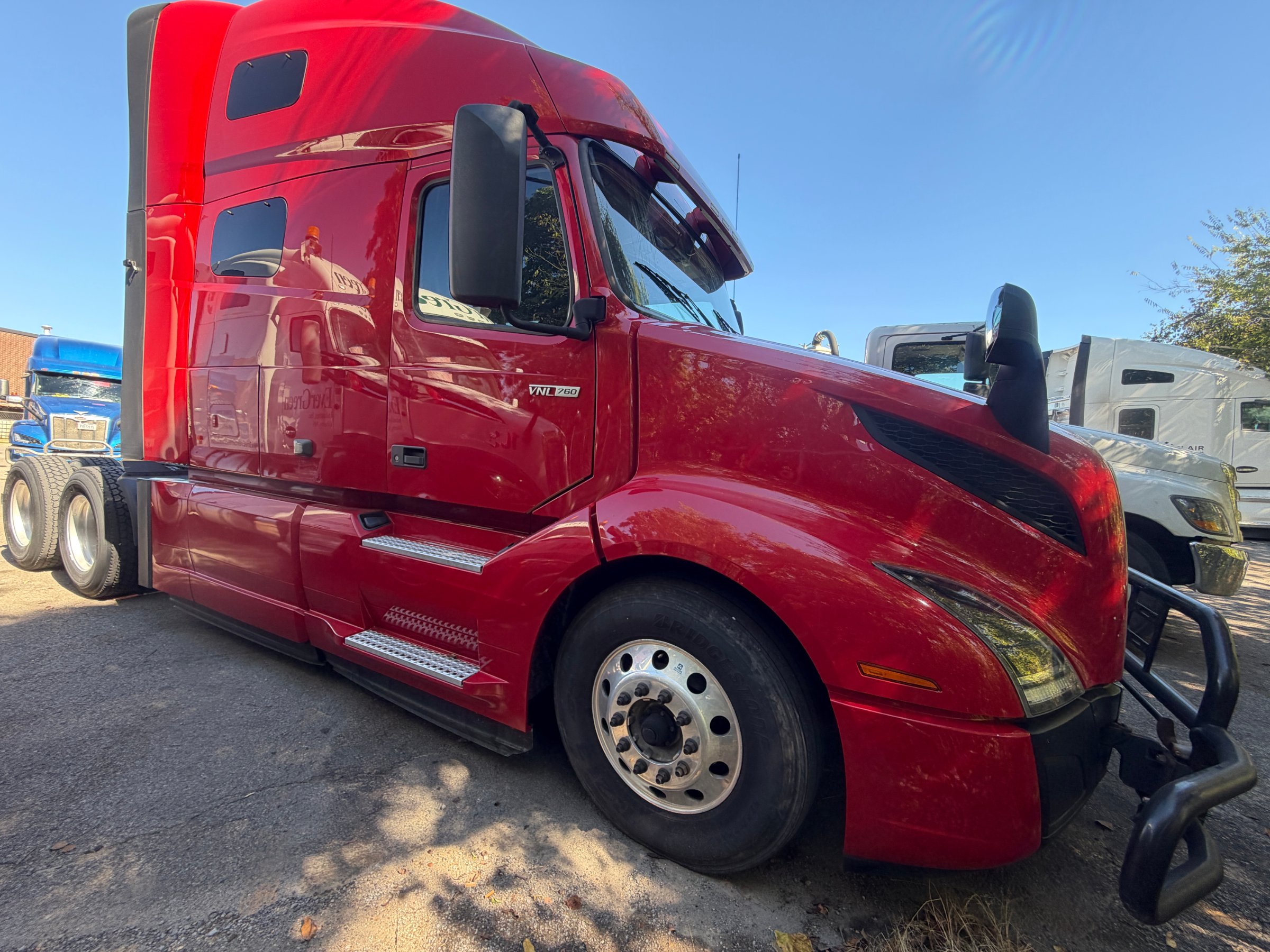2022 Volvo VNL64T760