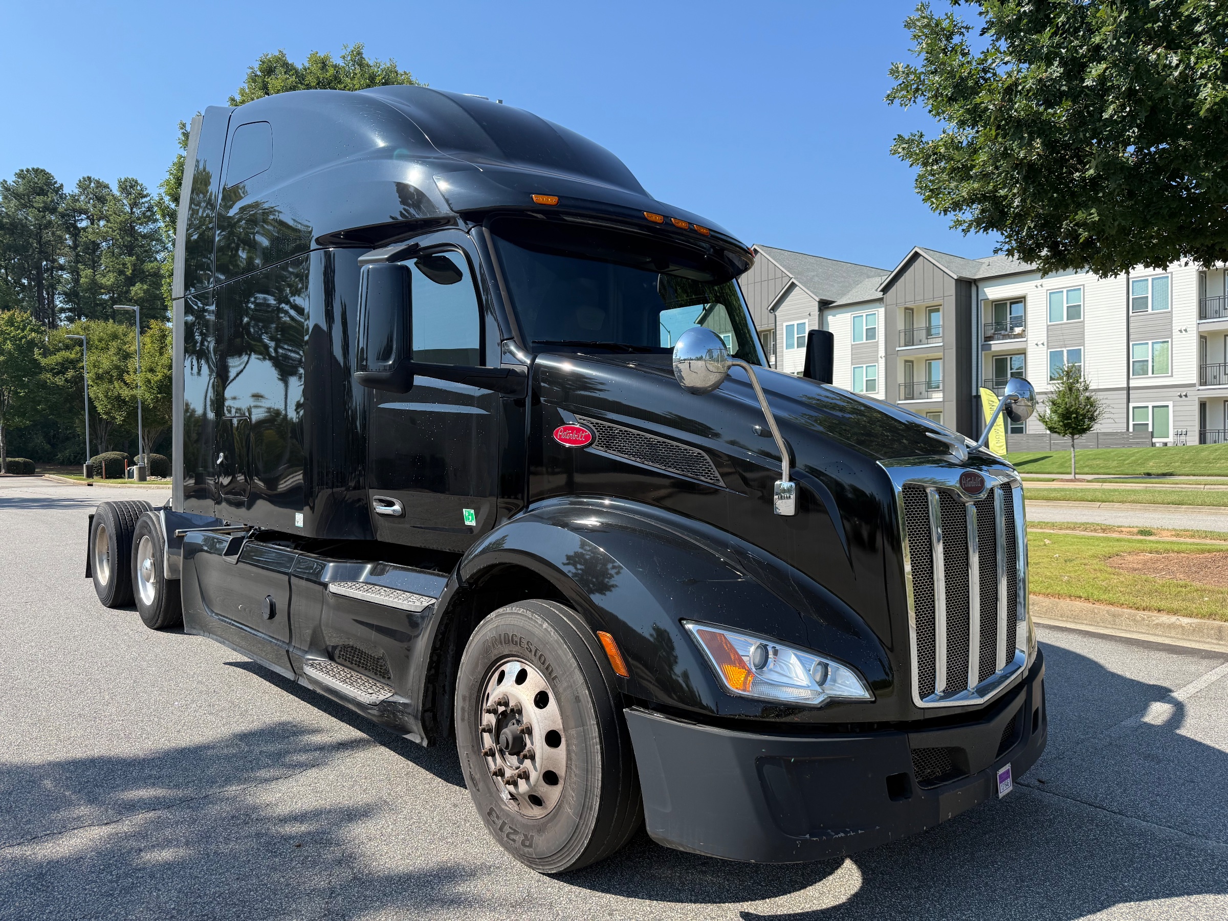 2022 Peterbilt 579