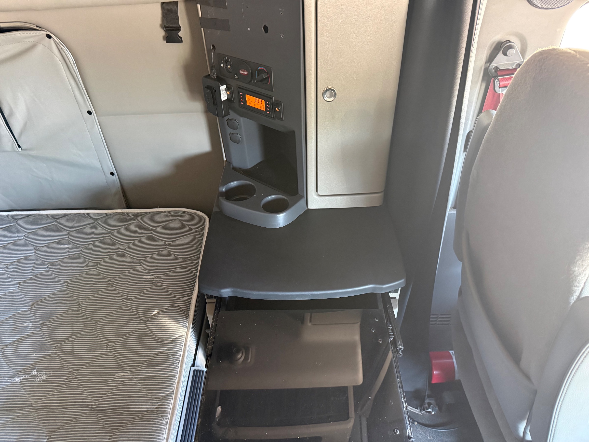 2022 Peterbilt 579